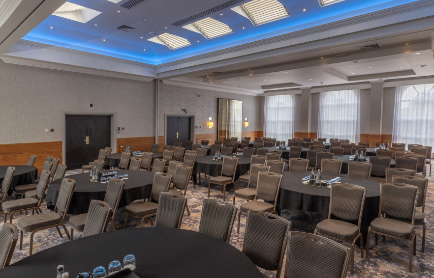 Themajoroak Carousel Desktop The Major Oak Cabaret 1 Carousel