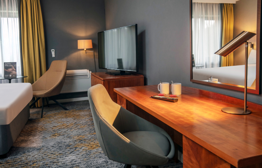 Carousel Desktop Superior Twin 1 Carousel