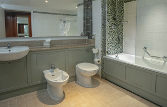 Carousel Desktop Feature King 4 Carousel